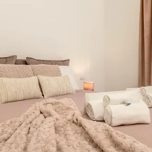 https://casa-malupa-luxury-apartments.it-romehotels.com