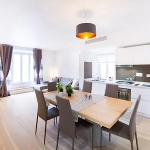 https://valentinos-luxury-apartment.it-romehotels.com